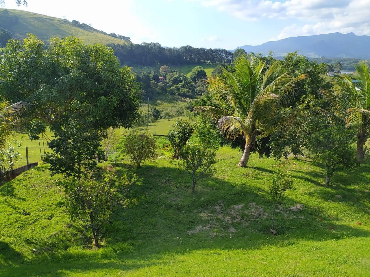 Chácara à venda com 3 quartos, 250m² - Foto 12