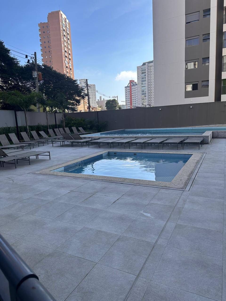 Apartamento à venda com 3 quartos, 108m² - Foto 1