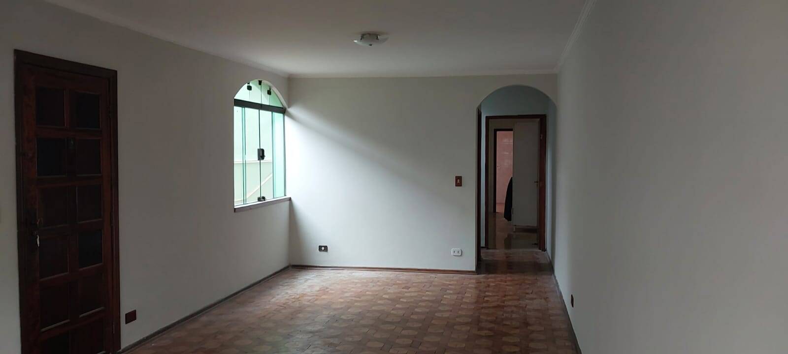 Casa à venda com 3 quartos, 225m² - Foto 4
