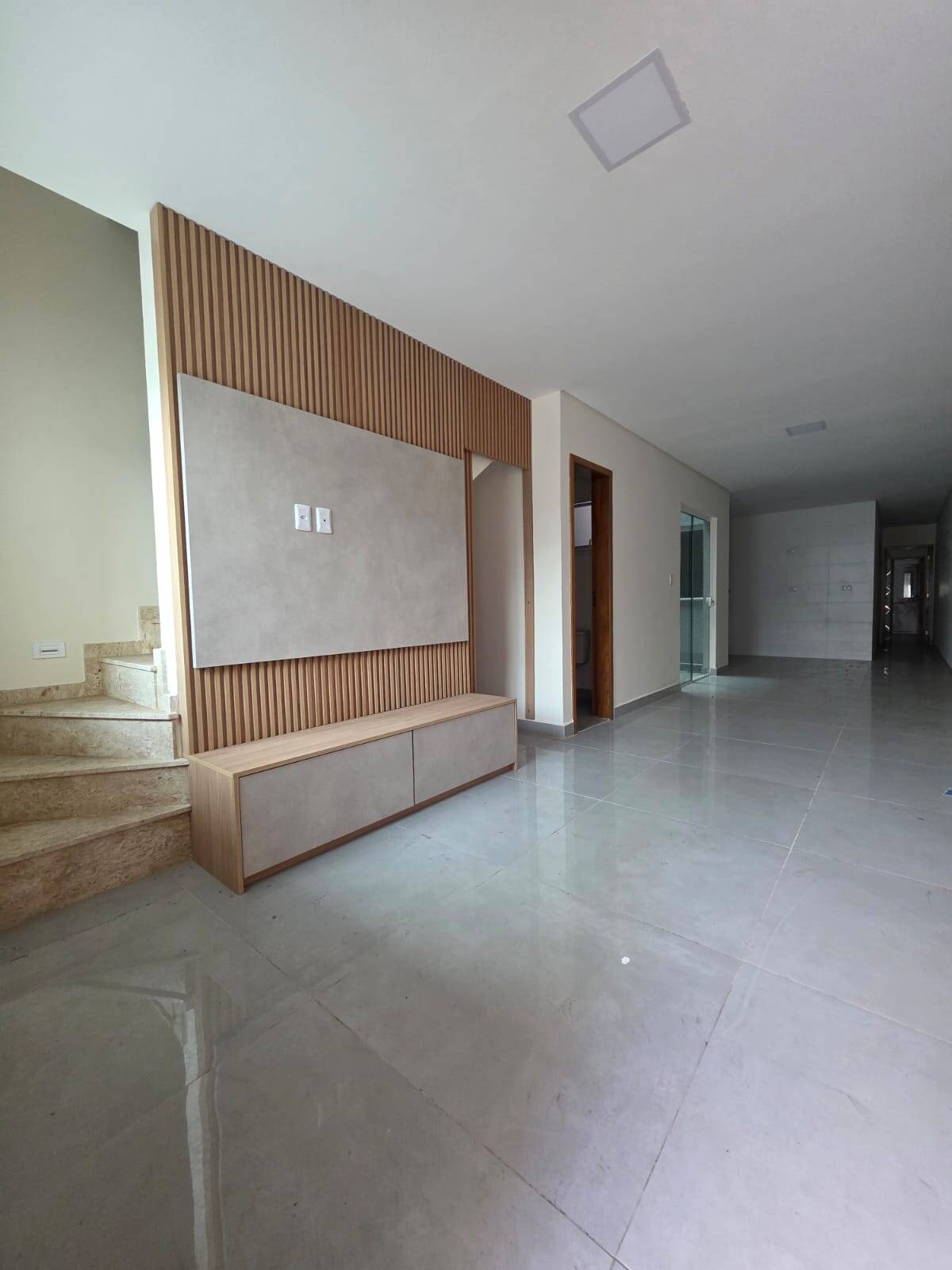 Casa à venda com 3 quartos, 140m² - Foto 1