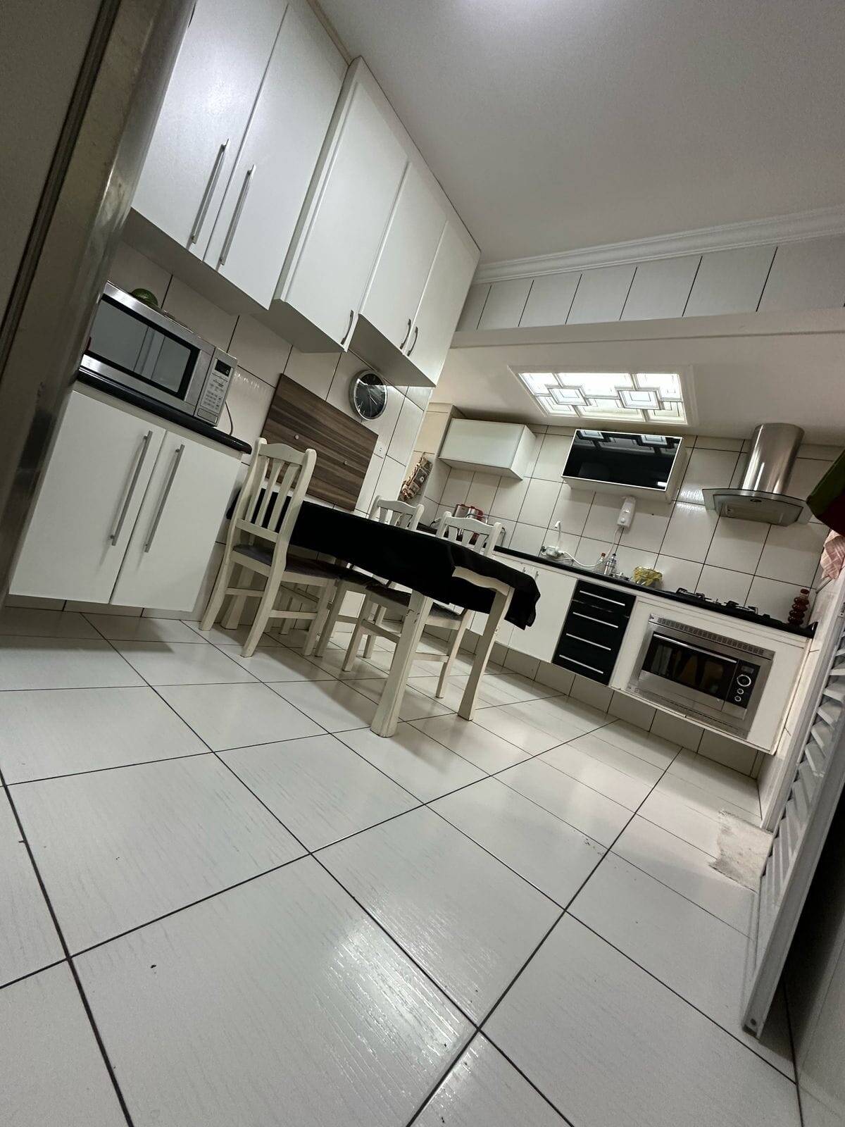 Casa à venda com 5 quartos, 295m² - Foto 1