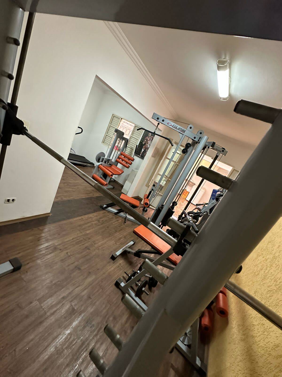 Casa à venda com 5 quartos, 295m² - Foto 35