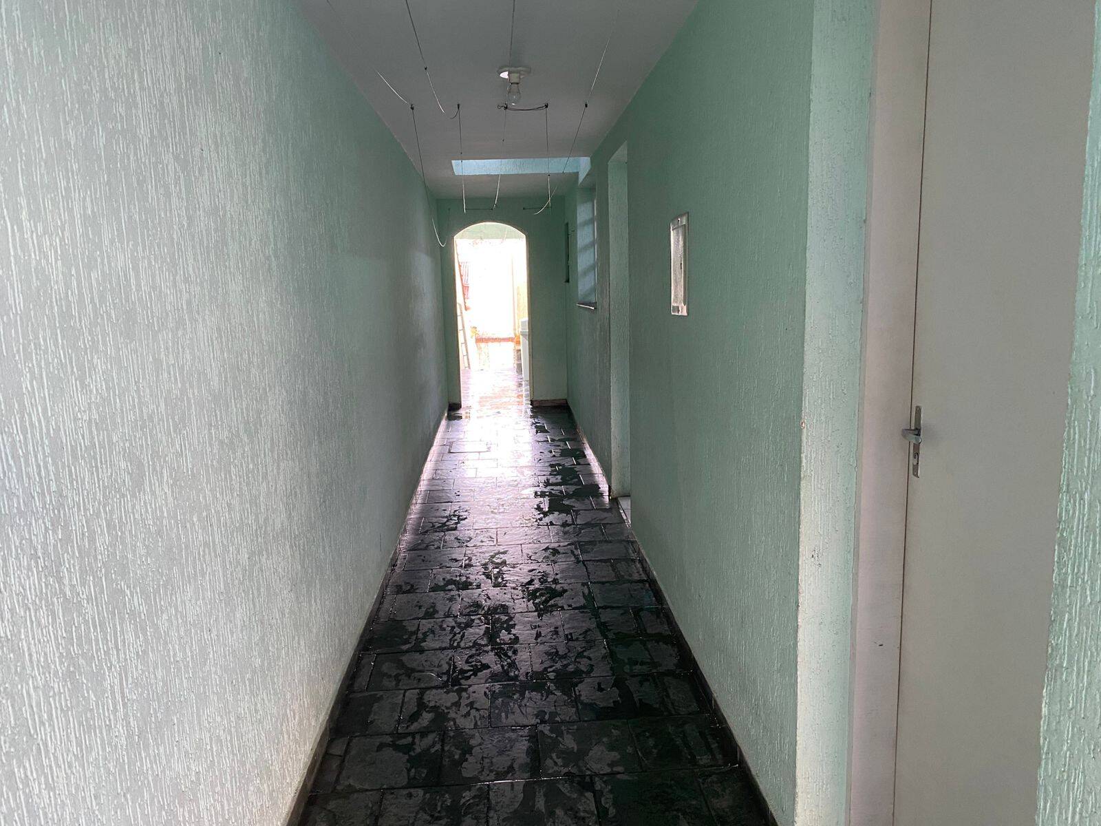 Casa à venda com 2 quartos, 125m² - Foto 3