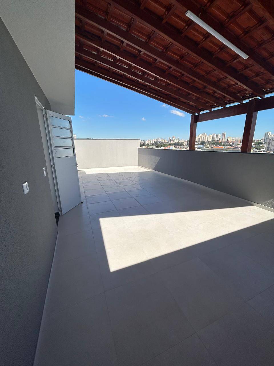 Apartamento à venda com 2 quartos, 93m² - Foto 2
