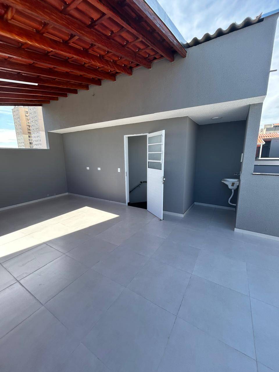 Apartamento à venda com 2 quartos, 93m² - Foto 1