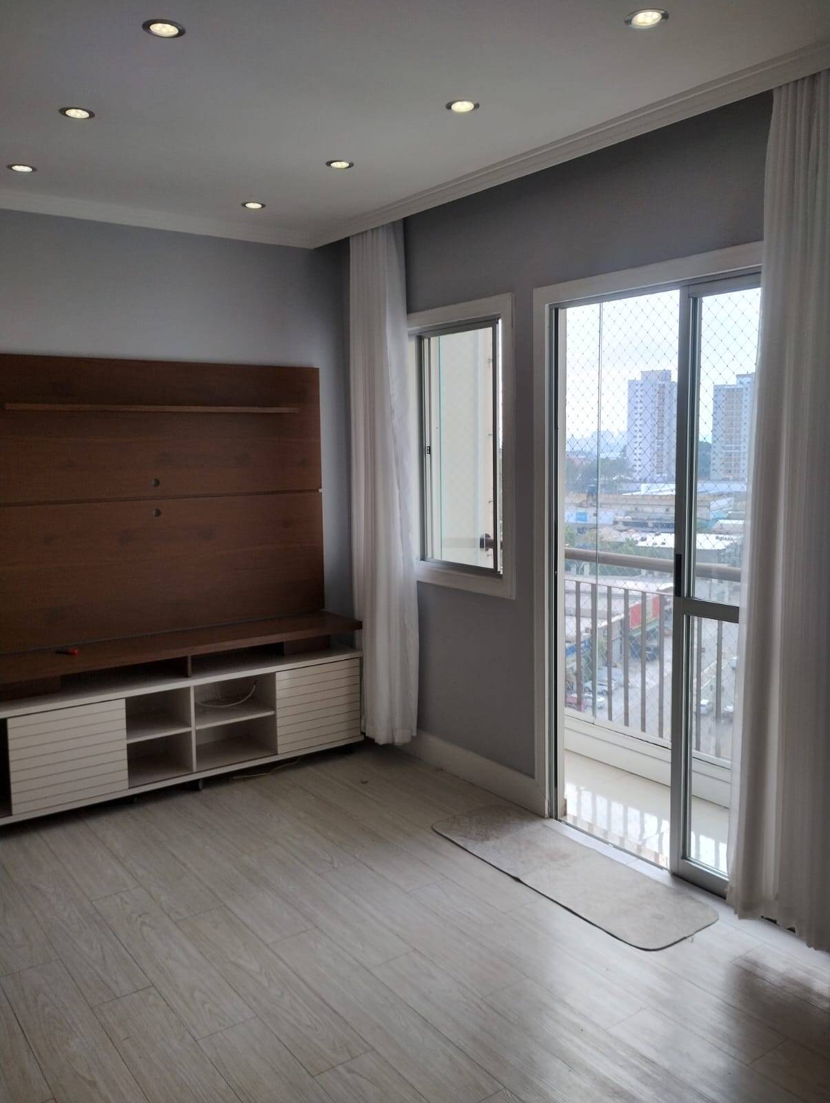 Apartamento à venda com 4 quartos, 180m² - Foto 1
