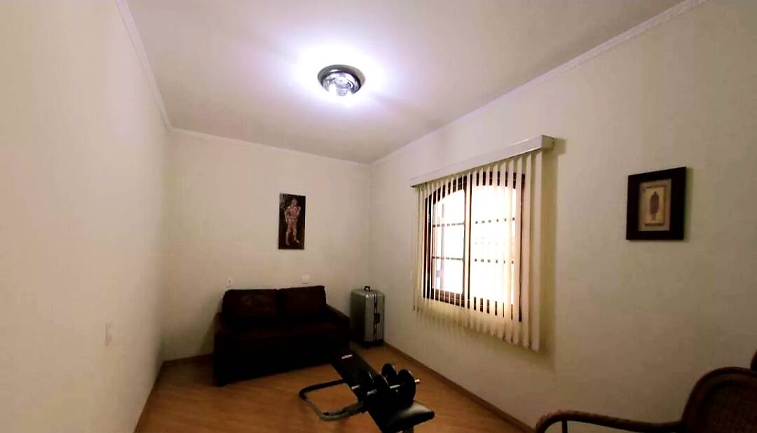 Casa à venda com 3 quartos, 238m² - Foto 14