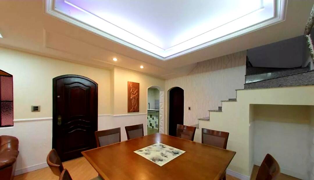Casa à venda com 3 quartos, 238m² - Foto 5