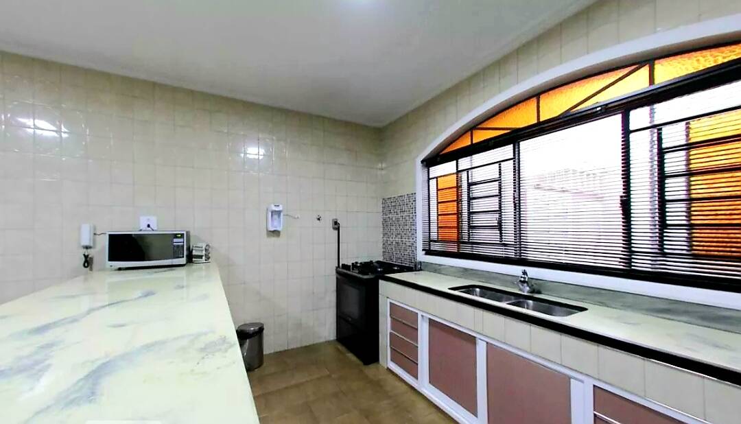 Casa à venda com 3 quartos, 238m² - Foto 9