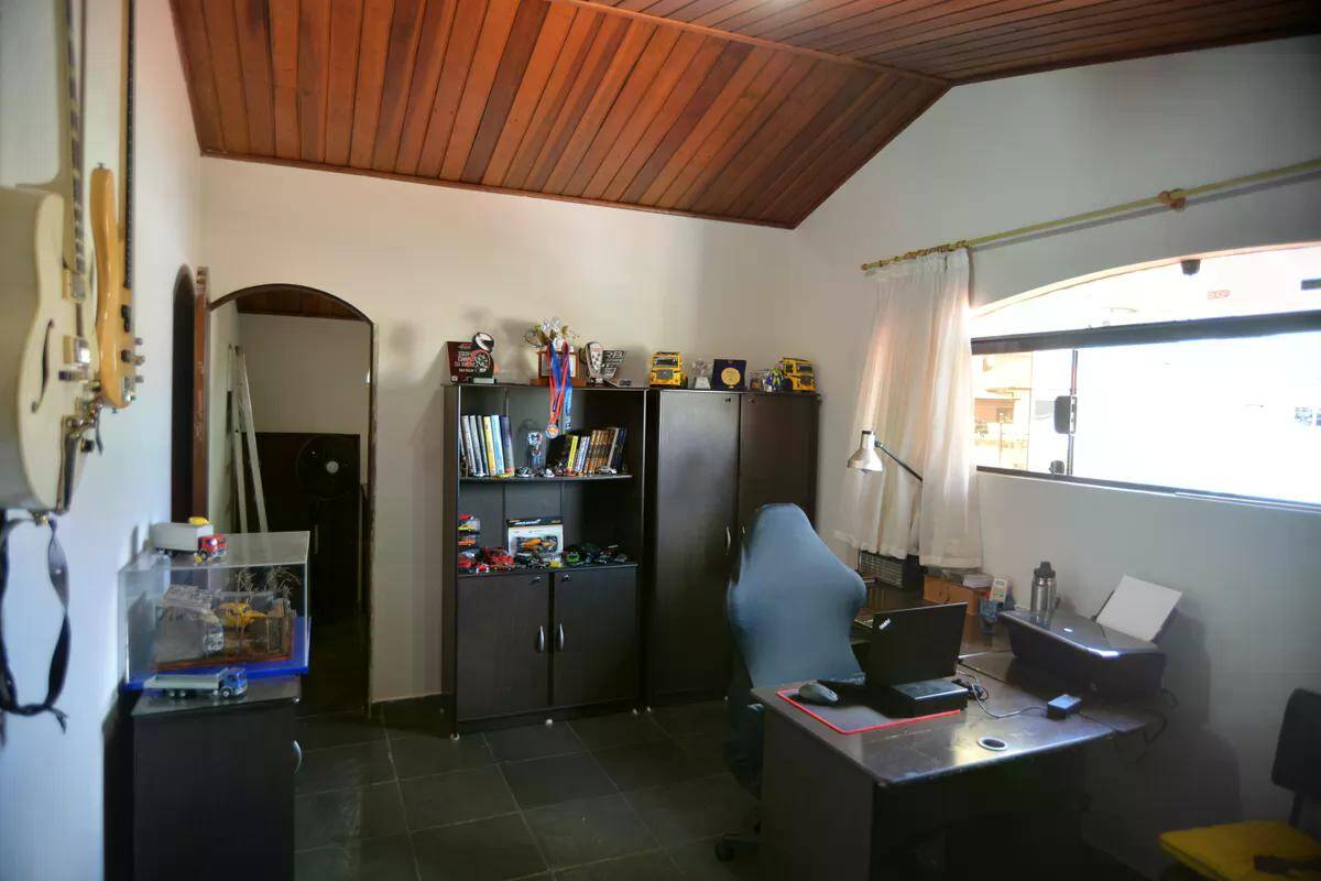 Casa à venda com 4 quartos, 390m² - Foto 22