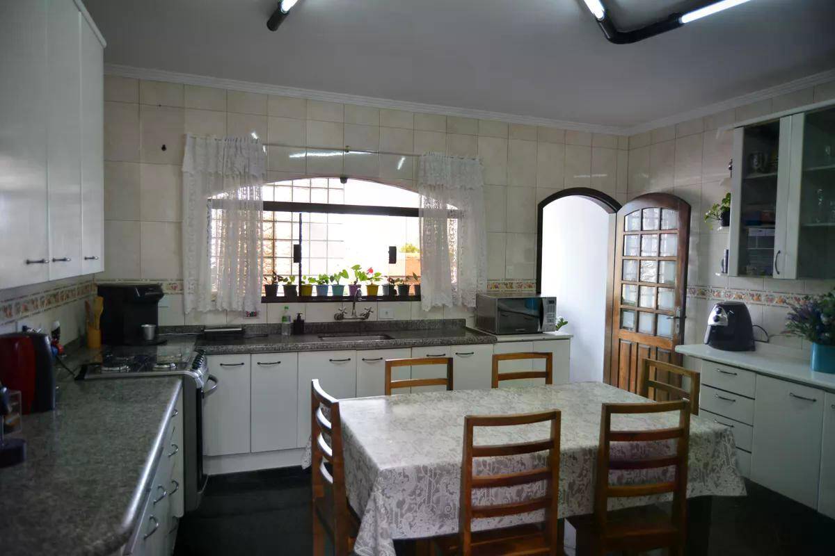 Casa à venda com 4 quartos, 390m² - Foto 31