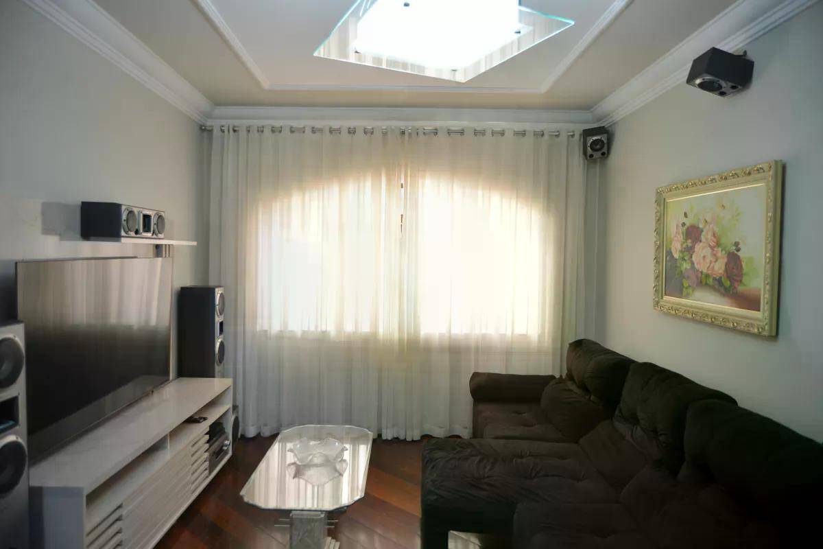 Casa à venda com 4 quartos, 390m² - Foto 1