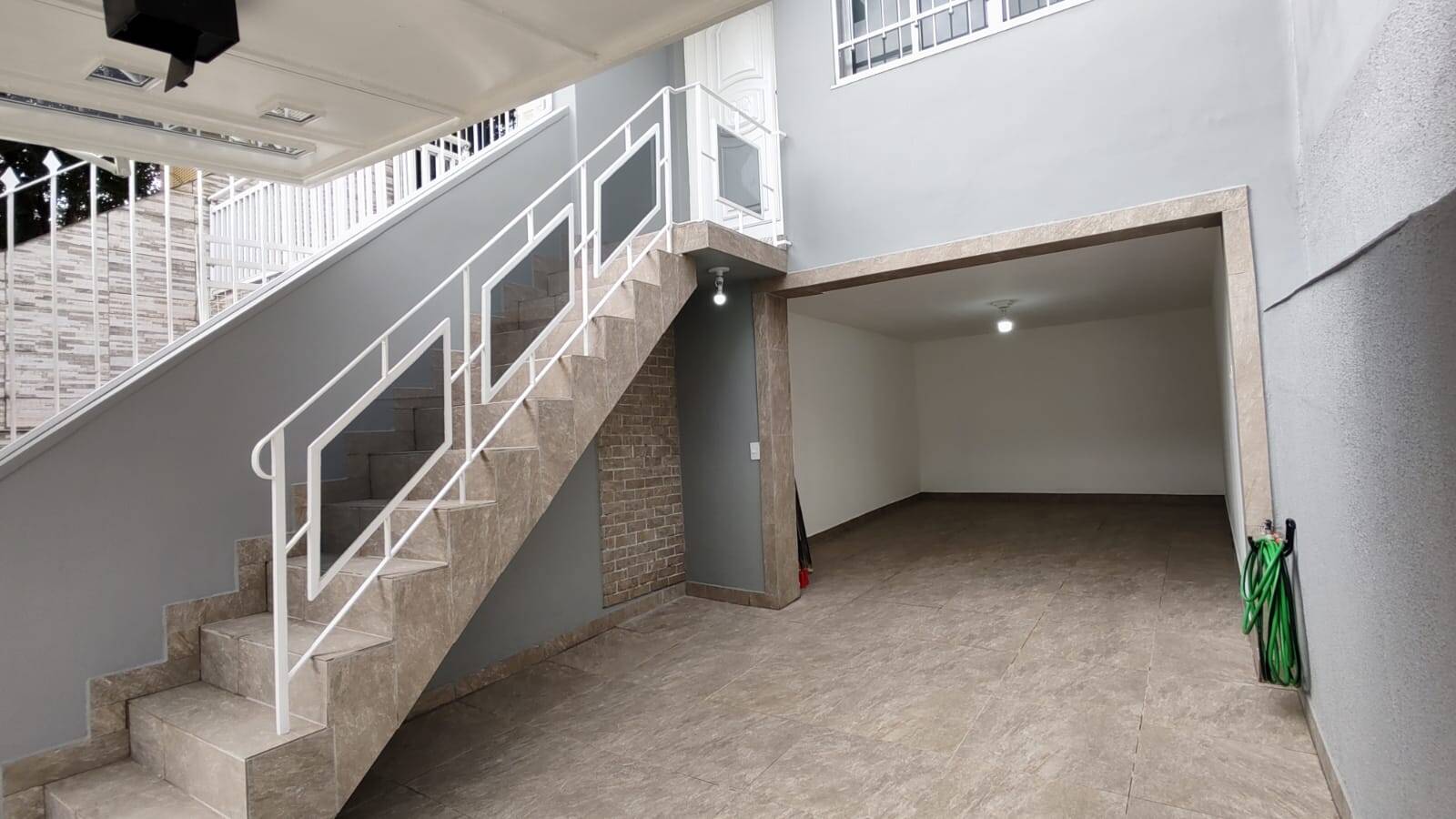Casa, 4 quartos, 122 m² - Foto 1